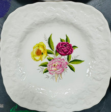 Load image into Gallery viewer, Set o 6 plat blodeuog Vintage Alfred Meakin / Set of 6 Vintage floral Alfred Meakin plates
