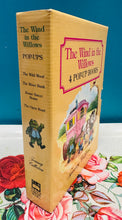 Load image into Gallery viewer, Set o 4 llyfryn pop-up ‘The Wind in the Willows’ Vintage o 1988 / Set of 4 Vintage pop-up ‘The Wind in the Willows’ book from 1988
