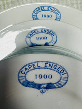 Load image into Gallery viewer, Platiau Hynafol Capel Engedi 1900, Caernarfon, mewn 3 maint / Antique Capel Engedi 1900, Caernarfon, plates in 3 sizes
