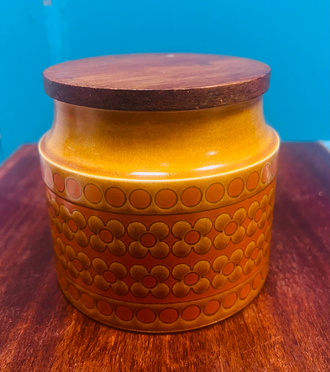 Jar bychan plaen Hornsea Saffron Vintage Retro o’r 70au Vintage Retro small plain Hornsea Saffron jar from the 70s