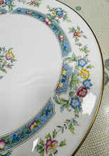 Load image into Gallery viewer, Plat teisen a chyllell gweini Mayfield Royal Worcester Vintage o 1981 / Vintage Mayfield Royal Worcester cake plate and serving knife from 1981
