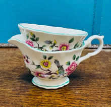 Load image into Gallery viewer, Jwg llefrith a phowlen siwgr Vintage ‘Chinese Rose - Old Foley’ /  ‘Chinese Rose - Old Foley’ Vintage milk jug and sugar bowl
