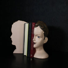 Load image into Gallery viewer, Bookends steil Hynafol Pen Victoraidd / Victorian head antique style bookends
