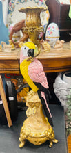 Load image into Gallery viewer, Daliwr canhwyll Parot pinc a melyn addurniedig / Oranate pink and yellow Parrot candle holder
