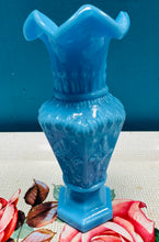 Load image into Gallery viewer, Vase glas bychan ‘Opaline milk glass’ Hynafol / Antique small blue Opaline milk glass vase
