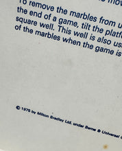 Load image into Gallery viewer, Gêm ‘Stay Alive’ Vintage o 1975 / ‘Stay Alive’ Vintage game from 1975
