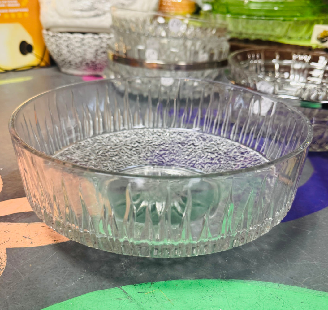 Bowlen Treiffl Wydr Vintage mawr  / Large Vintage Glass Trifle Bowl