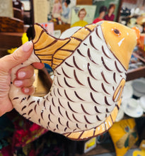 Load image into Gallery viewer, Jwg ddŵr fawr Laguna siâp pysgodyn / Large Laguna fish shaped water jug
