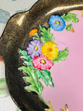 Load image into Gallery viewer, Plat gweini Tuscan Plant Vintage pinc ac aur chintz / Vintage pink and gold chintz Tuscan Plant serving plate
