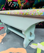 Load image into Gallery viewer, Stôl droed wedi ei pheintio a’i gorchuddio â decoupage / Decoupage and painted foot stool
