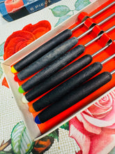 Load image into Gallery viewer, Set Fondue Retro o’r 70au yn ei focs gwreiddiol/ Retro Fondue set from the 70s in it’s original box
