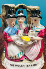 Load image into Gallery viewer, Fâs blodeyn ‘Welsh Tea Party’ tair Ladi Cymreig Hynafol o’r 19fed ganrif / Antique ‘Welsh Tea Party’ three Welsh Ladies bud vase from the 19th century
