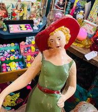 Load image into Gallery viewer, Ffigwr merch a’i dau gi chalkware Vintage o’r 30au wedi eu peintio â llaw /
Hand painted Vintage chalkware girl and her dog figure from the 30s
