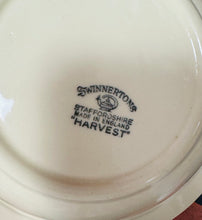 Load image into Gallery viewer, Powlen weini Vintage melyn golau ‘Harvest’ gan Swinnertons / Vintage light yellow’Harvest’ Swinnertons serving bowl
