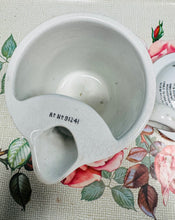 Load image into Gallery viewer, Cynhesydd Bwyd Pyramid Ironstone Gwyn Hynafol Clarks gyda Hysbysebu Hynafol / Antique White Ironstone Clarks Pyramid Food Warmer with Antique Advertising
