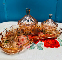 Load image into Gallery viewer, Set ystafell wely Art Deco gwydr rhuddliw / Art Deco pink glass bedroom set
