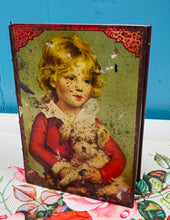 Load image into Gallery viewer, Tin dal pres Vintage efo llun o fachgen bach a’i gi / Vintage money box tin with boy and his dog
