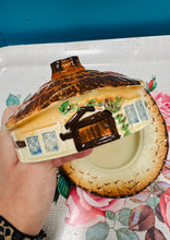 Load image into Gallery viewer, Dysgl menyn Burlington Ware hirgrwn Vintage o’r 30au / Vintage oblong Burlington Ware butter dish from the 30s
