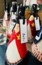 Load image into Gallery viewer, Beti y Ladi Gymreig seramig wedi ei gwneud â llaw / Handmade ceramic Beti the Welsh Ladi
