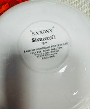 Load image into Gallery viewer, Cwpanau a soser Retro prin Beefeater dyluniau Tarw o’r 70au / Retro rare Beefeater 1970s bull design cup and saucers
