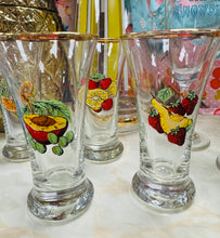 Load image into Gallery viewer, Set o bedwar gwydryn ffrwythau Retro o’r 60au / Retro set of 4 fruit glasses from the 60s
