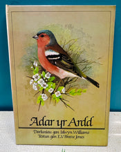 Load image into Gallery viewer, Llyfr ‘Adar yr Ardd’ o 1982 /  ‘Adar yr Ardd’ book from 1982
