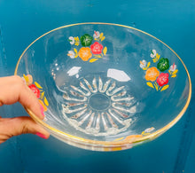 Load image into Gallery viewer, Powlen Wydr Vintage Retro flodeuog / Vintage Retro floral Glass Bowl with
