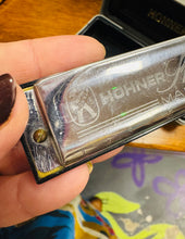Load image into Gallery viewer, Hohner Special 20 C Harmonica yn ei gês gwreiddiol / Harmonica Hohner Special 20 C in its original case
