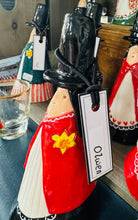 Load image into Gallery viewer, Olwen y Ladi Gymreig seramig wedi ei gwneud â llaw / Handmade ceramic Olwen the Welsh Ladi
