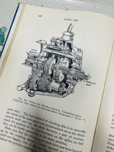 Load image into Gallery viewer, Llyfr cyfeirio Vintage  o 1957, ‘Austin Cars: A Practical Guide to Maintenance and Repair’ (yn ymdrin â modelau o 1932 ymlaen) / Vintage reference book Austin Cars: A Practical Guide to Maintenance and Repair (Covering Models from 1932) from 1957
