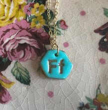 Load image into Gallery viewer, Mwclis Hexagon Ff aur / Hexagon gold Ff necklace
