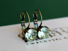 Load image into Gallery viewer, Clustlysau drop Crisial Ocean / Ocean Crystal drop Earrings
