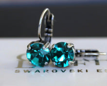Load image into Gallery viewer, Clustlysau drop Crisial Turqoise / Turquoise Crystal drop Earrings
