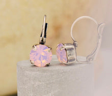 Load image into Gallery viewer, Clustlysau drop Crisial Pinc golau / Light pink Crystal drop Earrings
