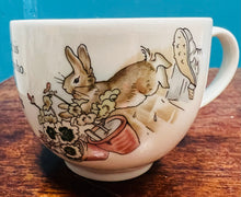 Load image into Gallery viewer, Cwpan Peter Rabbit Wedgewood / Wedgwood Peter Rabbit cup
