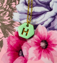 Load image into Gallery viewer, Mwclis Hexagon H aur / Hexagon gold H necklace
