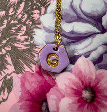 Load image into Gallery viewer, Mwclis Hexagon G aur / Hexagon gold G necklace

