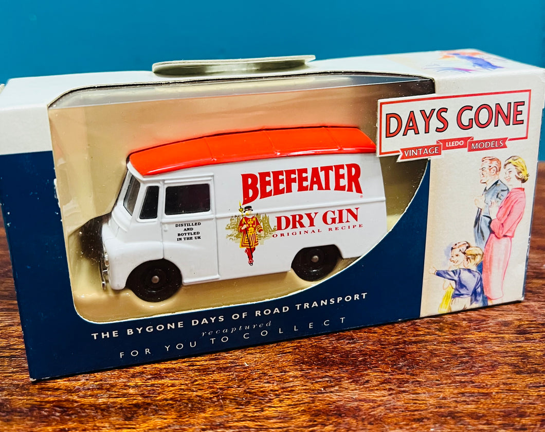 Fan Beefeater Gin Days Gone mewn bocs / Beefeater Gin Van in a box