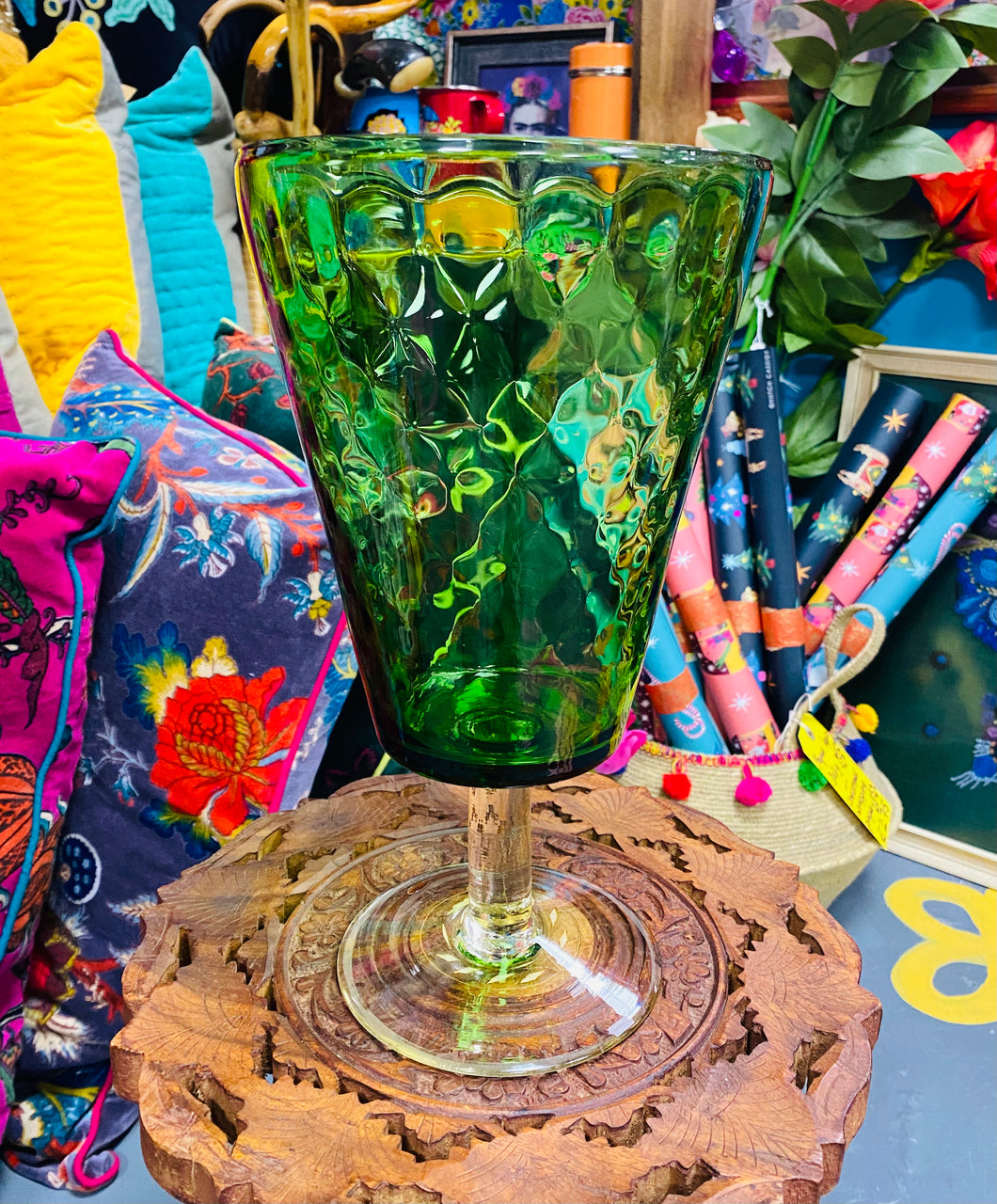 Ffiol Pantiog Wyrdd Retro / Retro Dimpled Green Vase