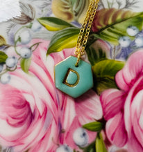 Load image into Gallery viewer, Mwclis Hexagon D aur / Hexagon gold D necklace
