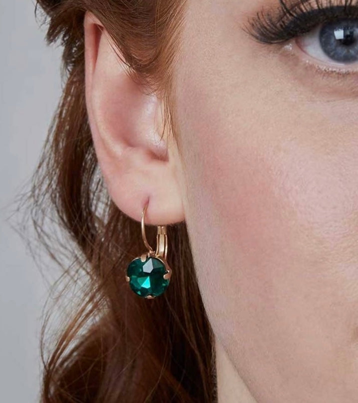 Clustlysau drop Crisial Emrallt / Emerald Crystal drop Earrings