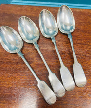 Load image into Gallery viewer, Llwy gweini arian mawr Hynafol / Antique large Silver serving spoon
