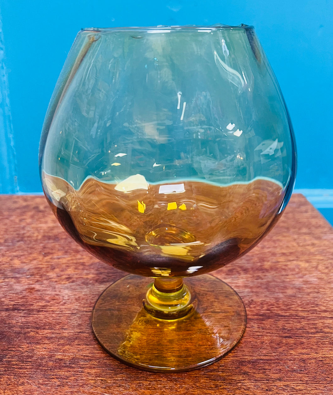 Gwydryn brandy balŵn Mwstard Retro o’r 60au / Retro Mustard balloon Brandy glass from the 60s
