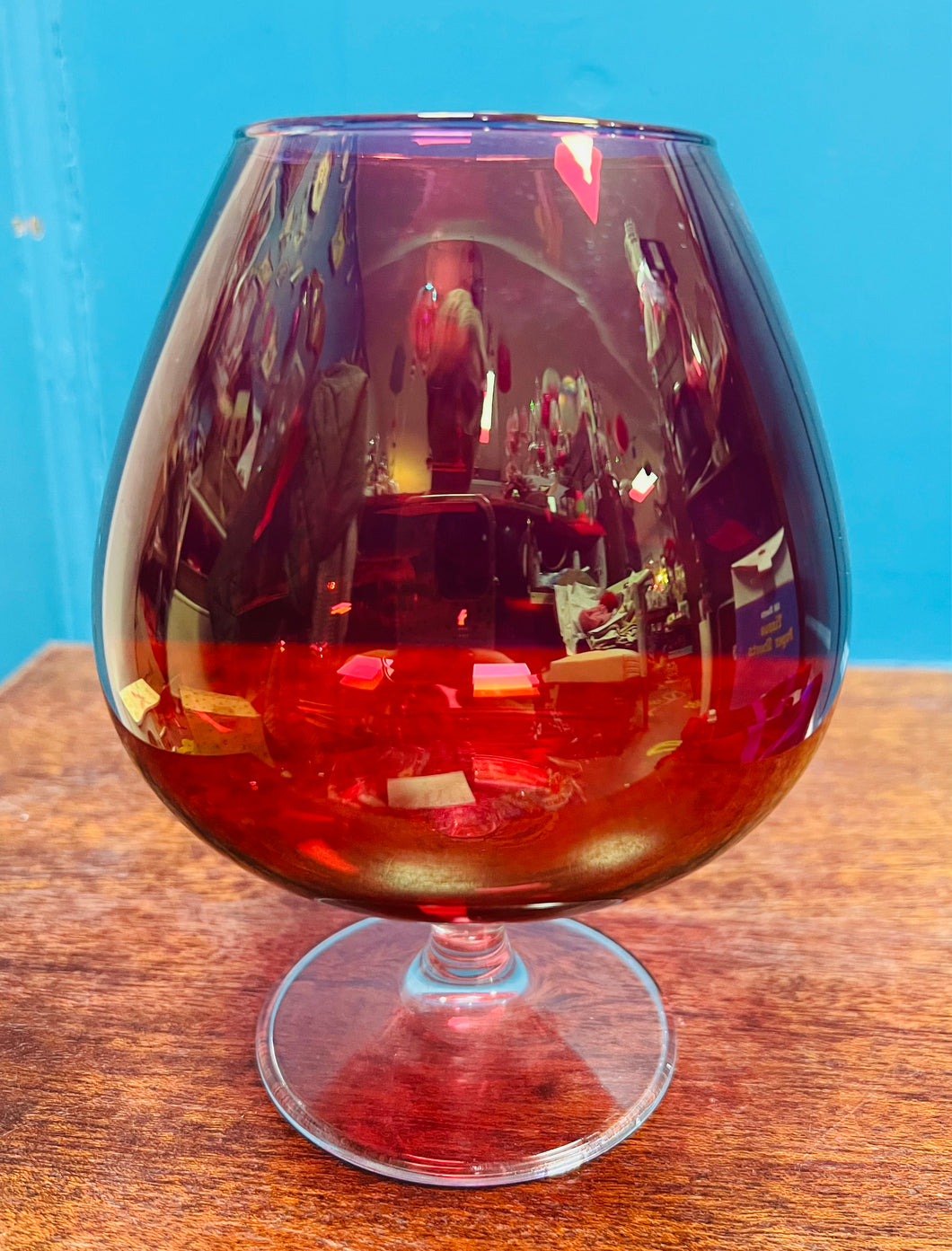 Gwydryn brandy balŵn Coch Retro o’r 60au / Retro Red balloon Brandy glass from the 60s
