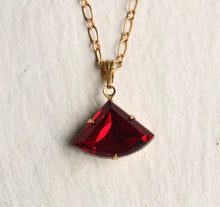 Load image into Gallery viewer, Mwclis Art Deco Rhuddem Coch / Ruby Red Art Deco Necklace
