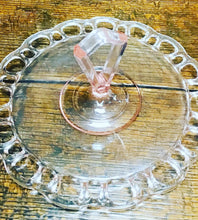 Load image into Gallery viewer, Plât Gweini Gwydr Pinc Vintage gyda handlen / Pink Glass Vintage Serving Plate with handle
