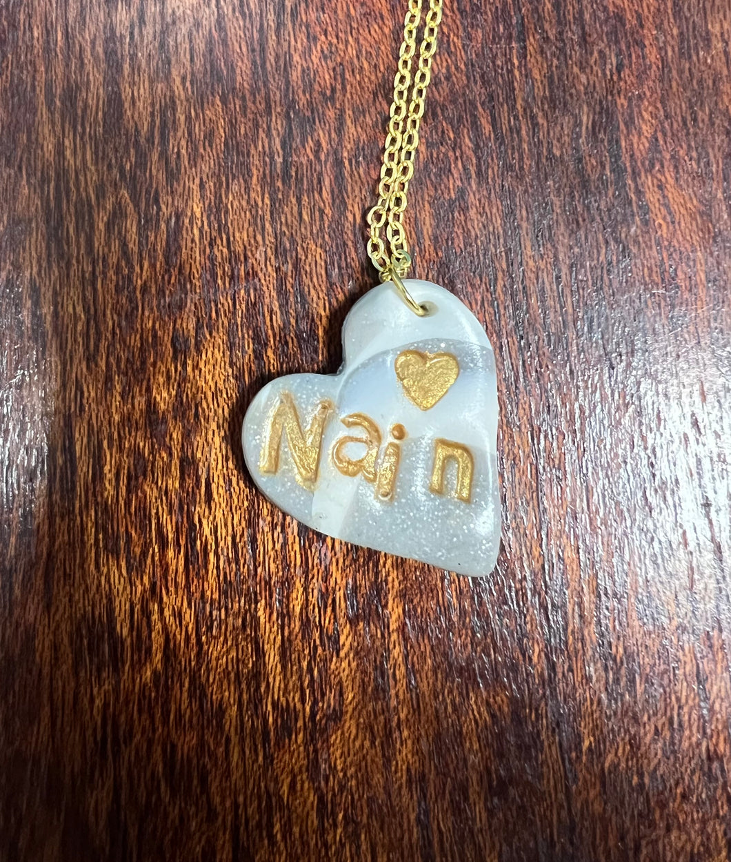 Mwclis marbl ‘Nain’ / ‘Nain’ marble necklace