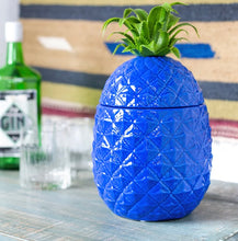 Load image into Gallery viewer, Bwced rhew glas Kitsch siâp Pinafal / Kitsch blue Pineapple shaped Ice Bucket
