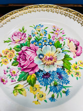 Load image into Gallery viewer, Plat teisen blodeuog Falcon Ware Vintage / Vintage Falcon Ware floral cake stand
