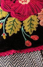 Load image into Gallery viewer, Clustog Cotwm Du gyda Blodau wedi&#39;u Brodio â Llaw / Black Cotton Cushion with Hand Embroided Flowers (Ian Snow)
